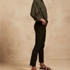NWOT Banana Republic Sloan pants, black, Size 6